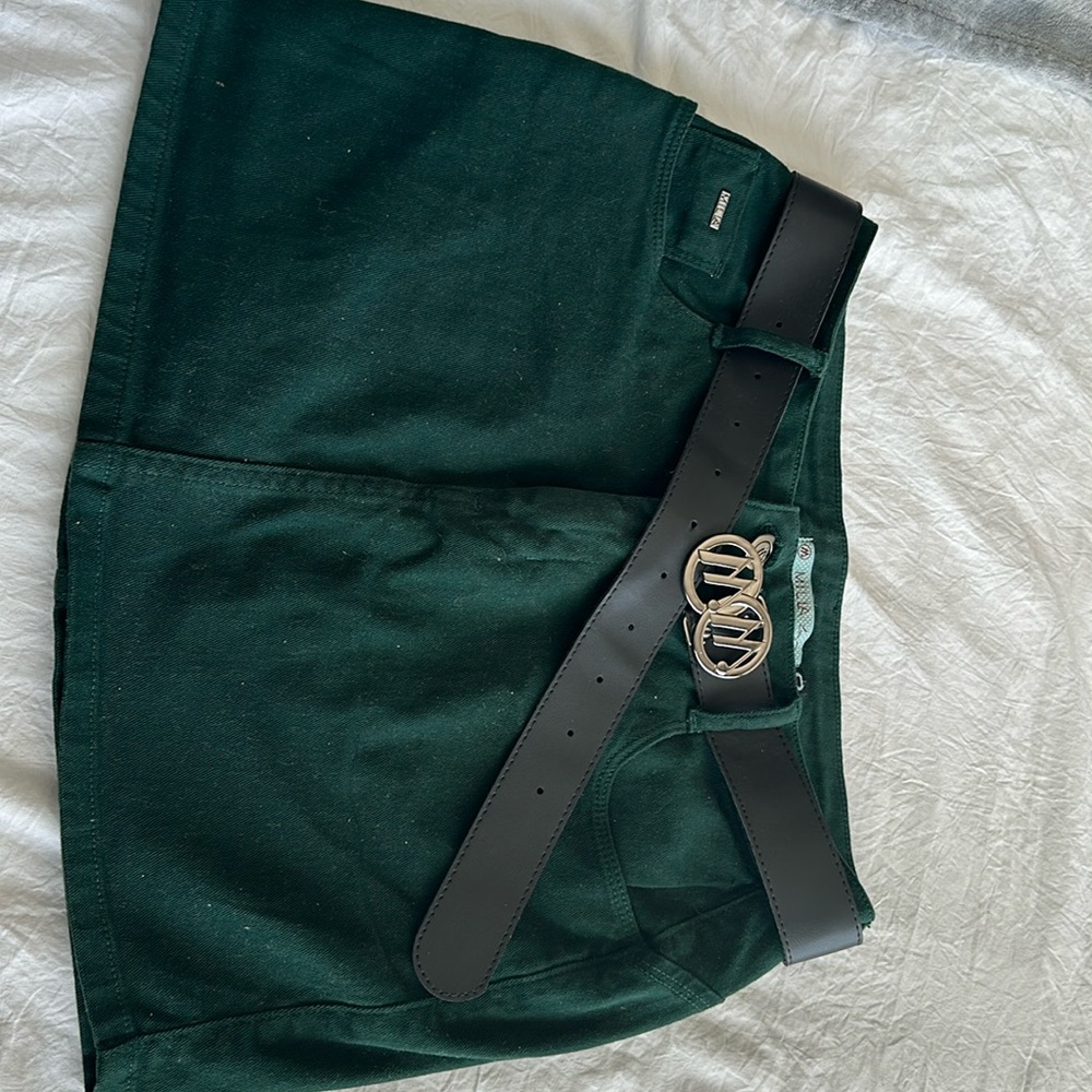 Skirt made in Brazil, fits perfectly to the body. Great quality material